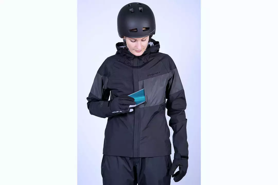 Women's Clothing Endura Women's Urban Luminite II 3 In 1 Jacket With Gilet 5 Women's Clothing Endura Women's Urban Luminite II 3 In 1 Jacket With Gilet